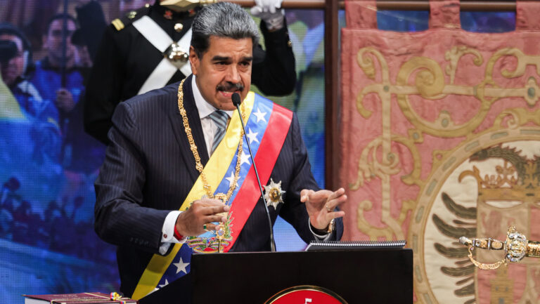 Nicolás Maduro: “¿Alguien puede creer que la CIA no opera en Venezuela desde hace 60 años?”