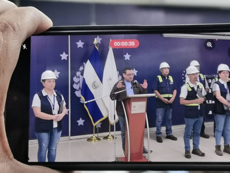 Ministro de Trabajo: “Cada empleado público es libre de ocupar su aguinaldo en cualquier momento”