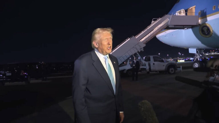 Trump pide a los republicanos de la Cámara de Representantes de EE.UU. que voten a favor de la moción para obligar al Departamento de Justicia a publicar los archivos sobre Epstein