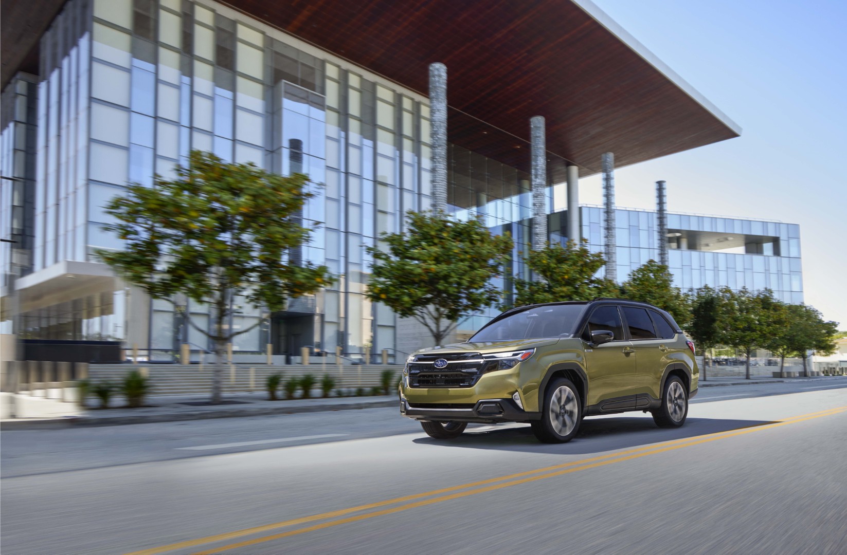 Subaru finalmente entra en el segmento de SUV híbridos con el 2025 Forester.