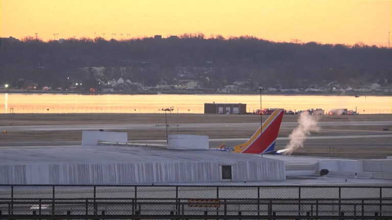 La presidenta de la Junta Nacional de Seguridad en el Transporte afirma que la Ley de Autorización de Defensa Nacional debilitaría las medidas de seguridad del espacio aéreo de Washington D.C.