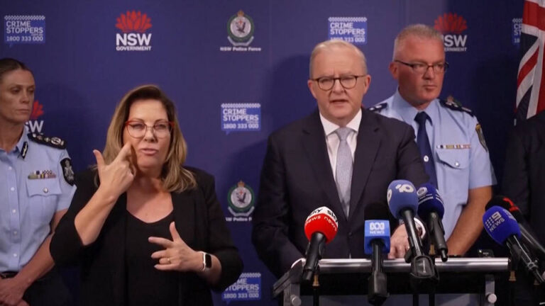 El primer ministro de Australia afirma que los autores de la masacre en la playa de Bondi actuaron inspirados por el Estado Islámico