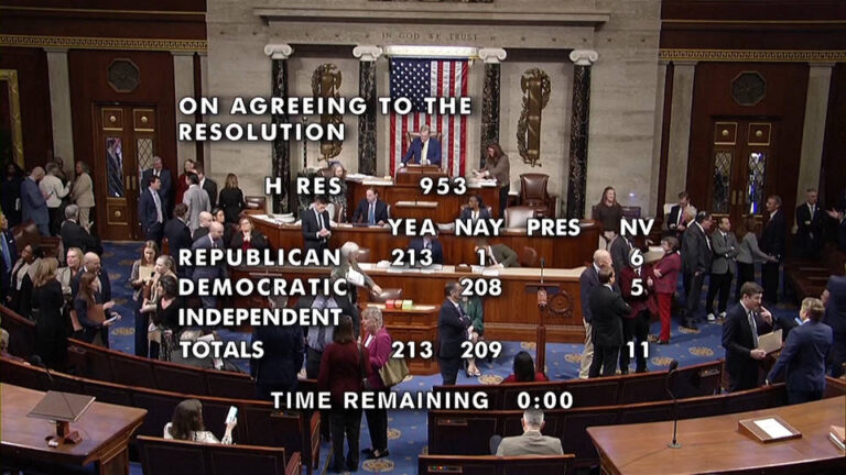 La Cámara de Representantes de EE.UU. rechaza dos resoluciones que habrían impedido que el Gobierno de Trump bombardee embarcaciones o ataque Venezuela sin la aprobación del Congreso