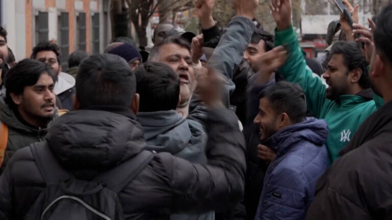 España anuncia una amnistía para casi 500.000 inmigrantes indocumentados