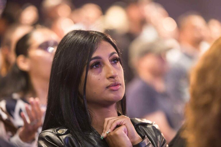 Yo soy el camino, y la verdad, y la vida; nadie viene al Padre, sino por mí