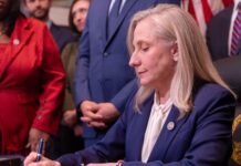 Organizaciones respaldan a Gobernadora en la defensa de los derechos de los inmigrantes