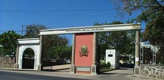 Por alto costo de canasta básica, empleados de UES que ganan más de $1,500 van a recibir bono de $400