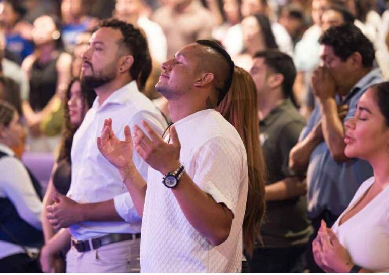 Que te conozcan a ti, el único Dios verdadero, y a Jesucristo, a quien has enviado