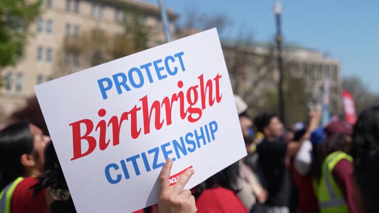 La Corte Suprema de EE.UU. escucha los argumentos orales sobre la ciudadanía estadounidense por derecho de nacimiento