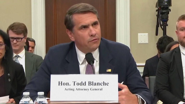 Trump nomina a Todd Blanche como próximo fiscal general de EE.UU.