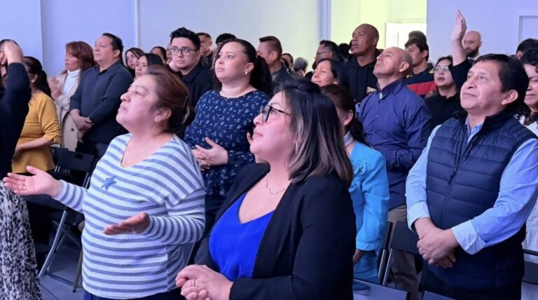 Dios reafirma la autoridad del siervo frente al poder del mundo