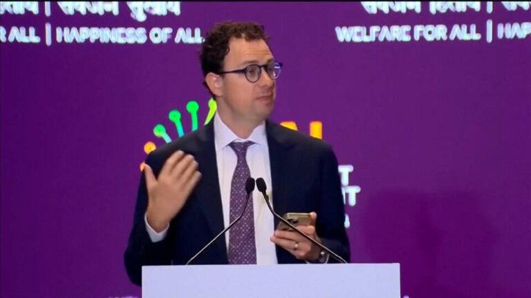 El director ejecutivo de Anthropic pide que sea más lento el desarrollo de la inteligencia artificial