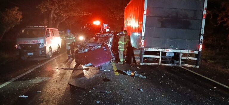 Conductor ebrio muere junto a dos acompañantes en accidente en San Miguel